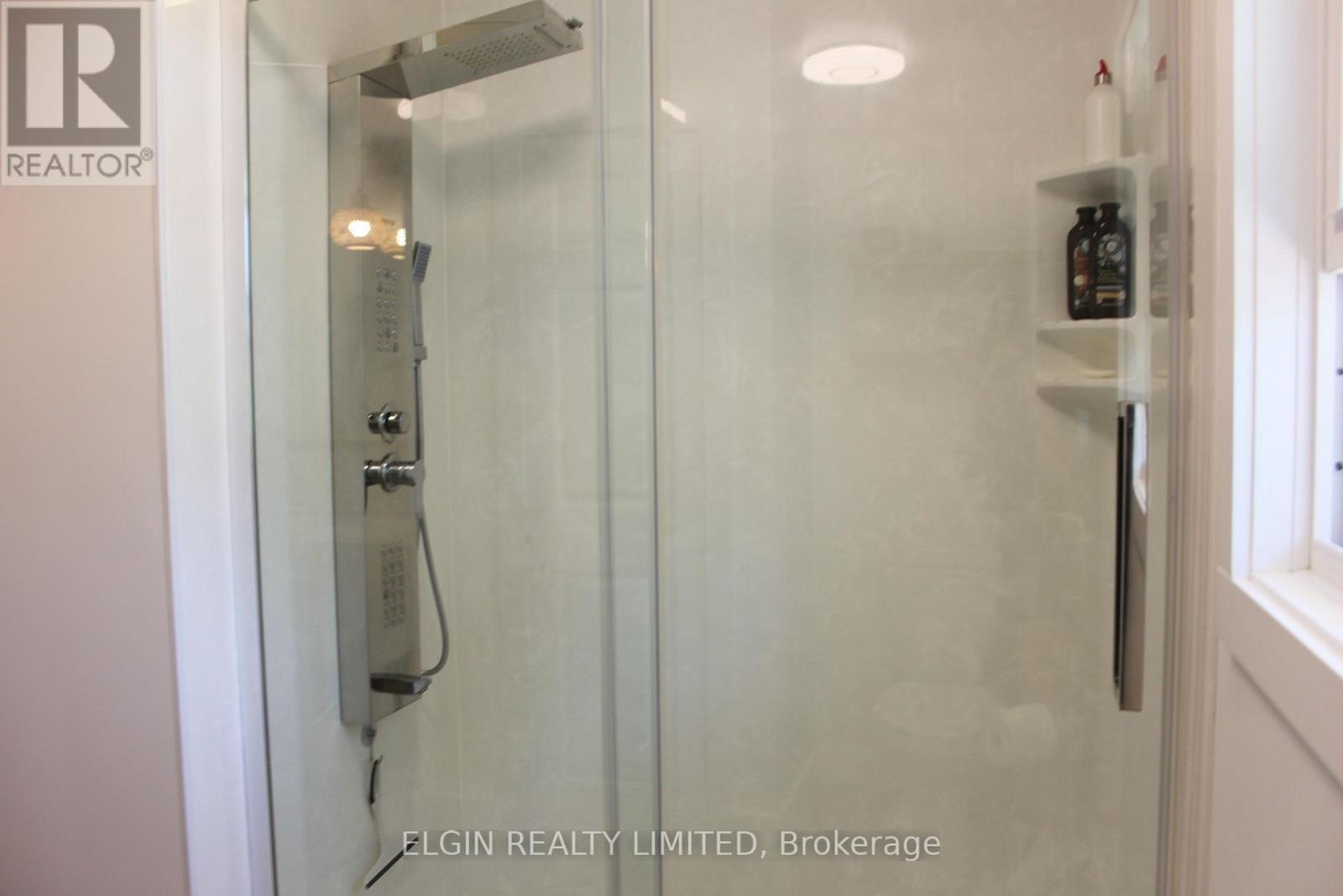 Front house bath walk-in shower with body spray - 42445 John Wise Line, Central Elgin, ON