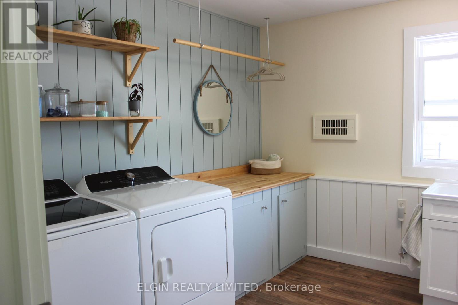 Front house laundry - 42445 John Wise Line, Central Elgin, ON