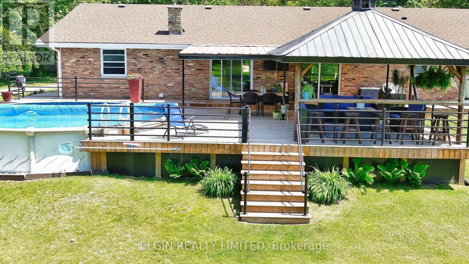 rear deck on front house - 42445 John Wise Line, Central Elgin, ON