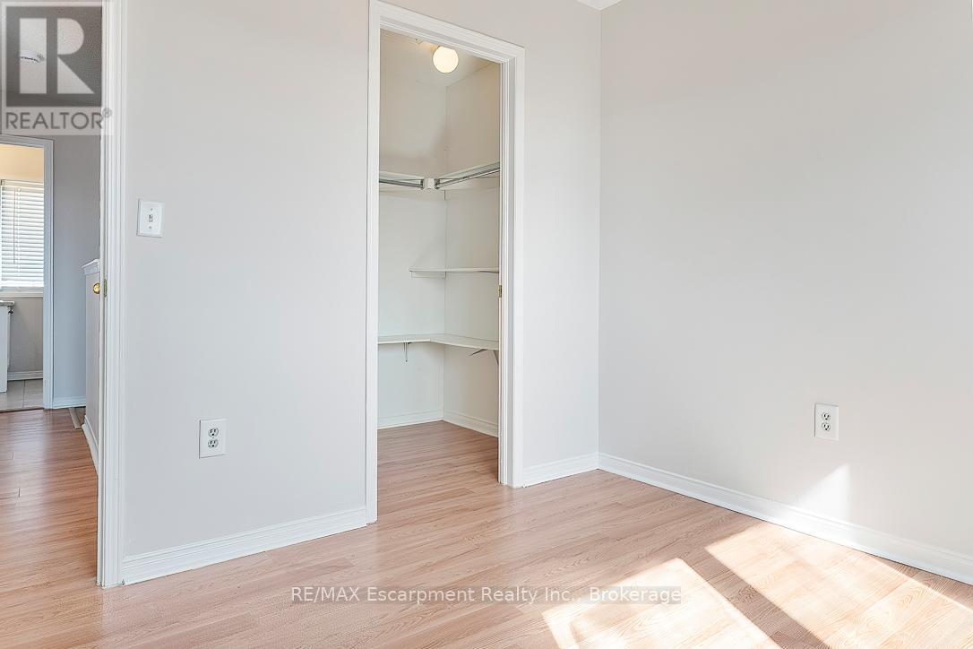 4832 Capri Crescent, Burlington (Alton), ON