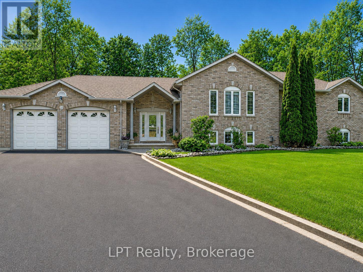Large All Fenced Private Back Yard - 10 Vicari Road, Brighton, ON