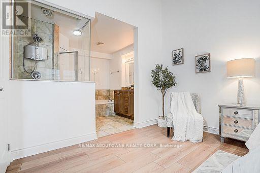 50 - 8 Brighton Place, Vaughan, ON