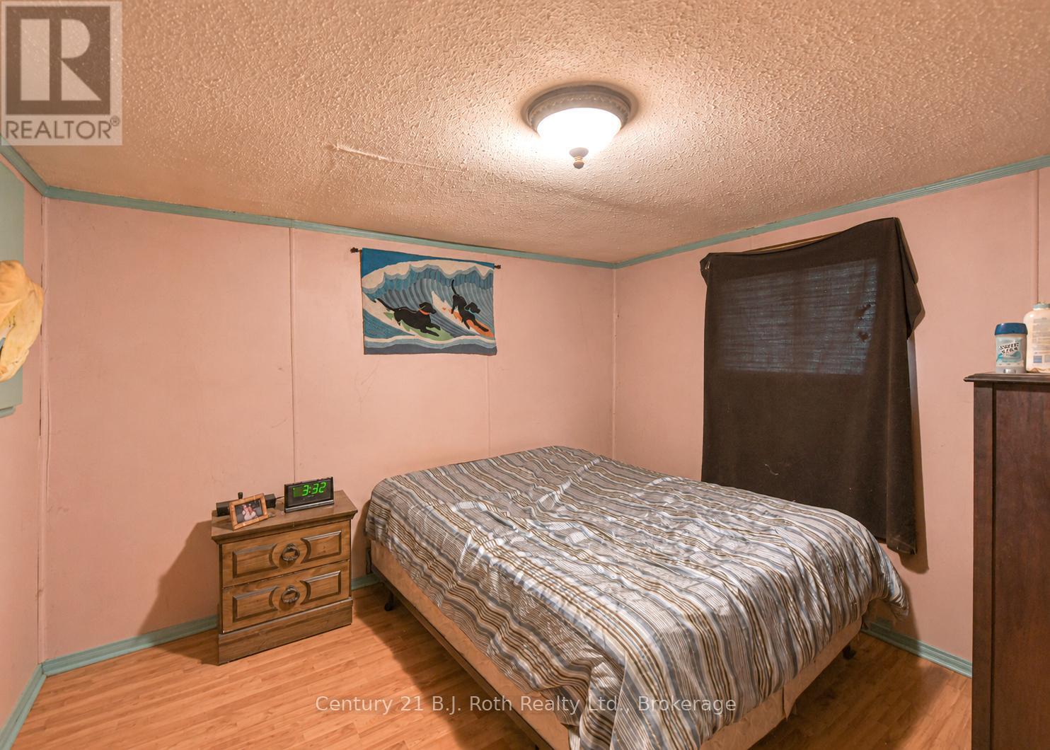 Primary Bedroom (AI enhanced photo) - 3427 Coronation Avenue, Severn (West Shore), ON