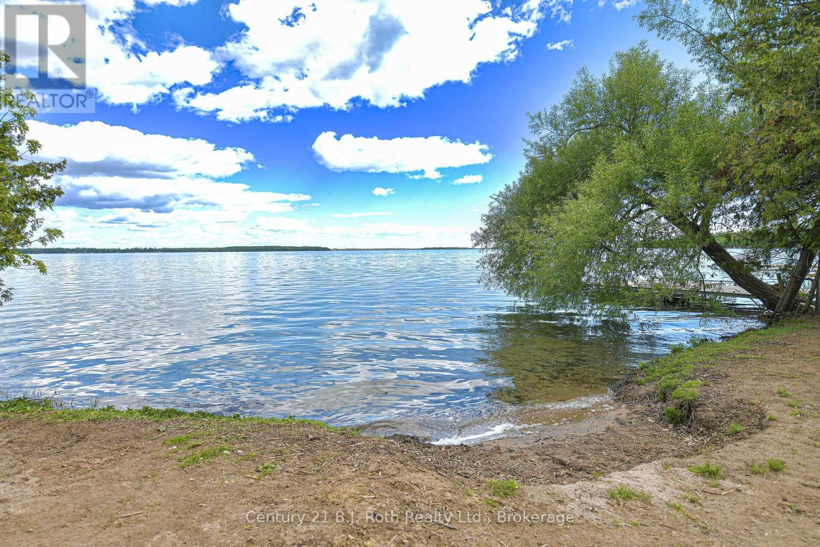 3427 Coronation Avenue, Severn (West Shore), ON