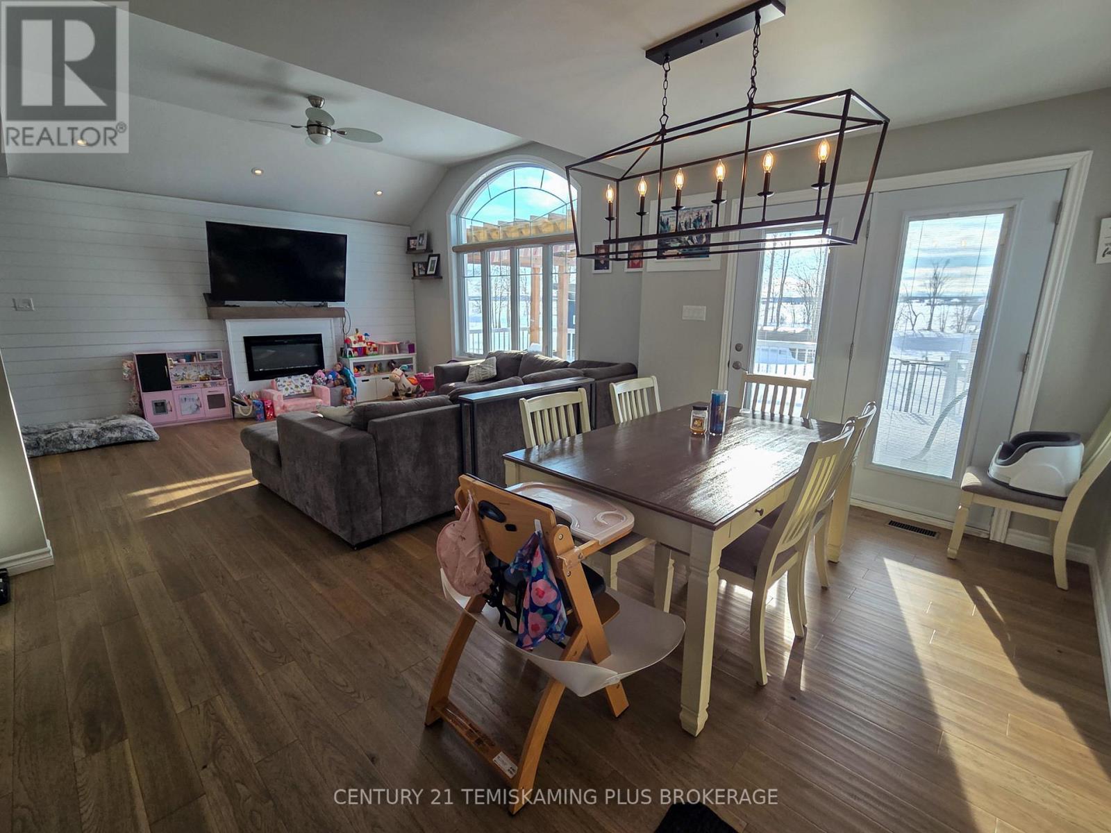 24 St. Joseph Boulevard, Timiskaming (Tim - Outside - Rural), ON