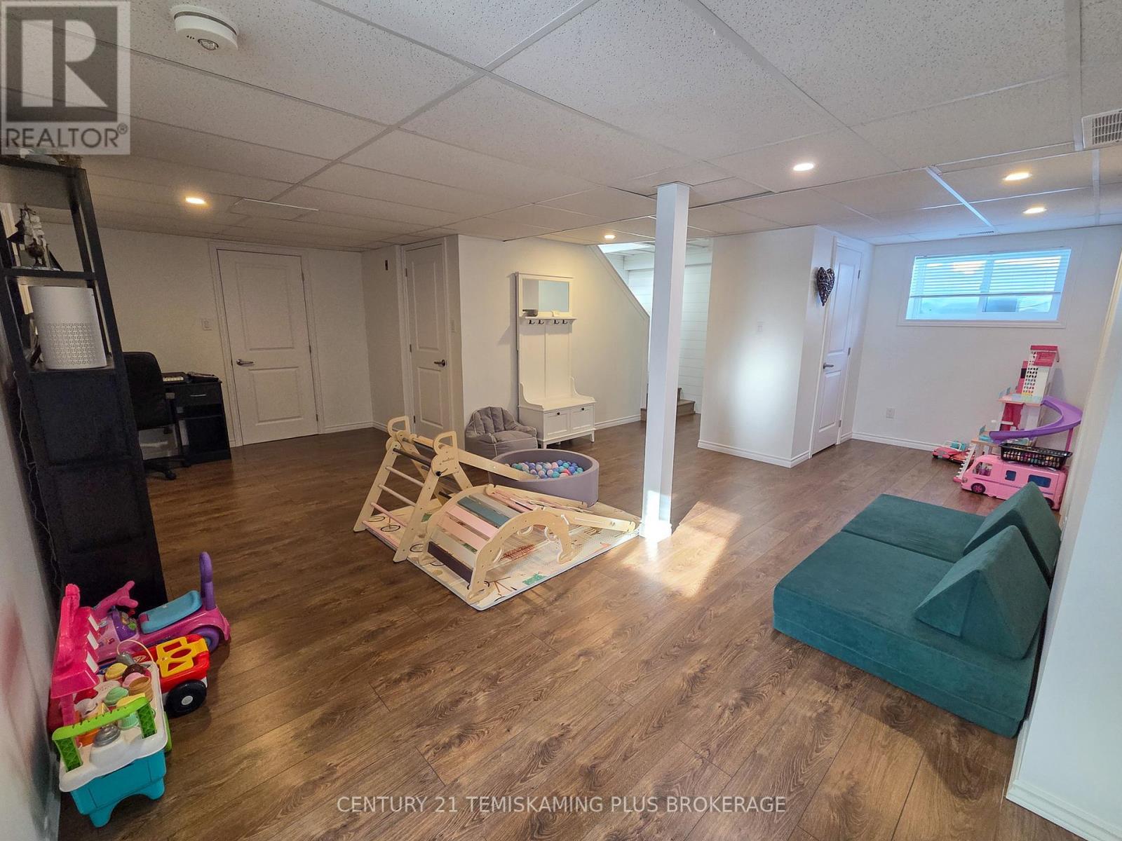 24 St. Joseph Boulevard, Timiskaming (Tim - Outside - Rural), ON
