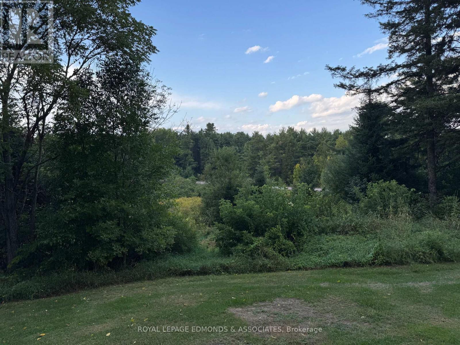 27 Stencells Road, Laurentian Valley, ON