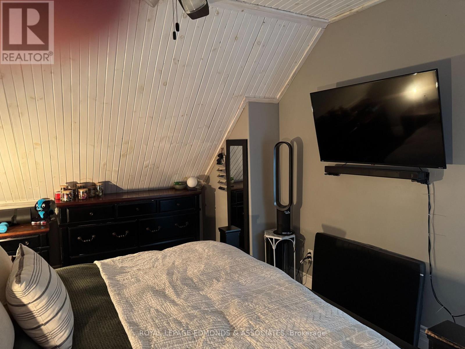 27 Stencells Road, Laurentian Valley, ON