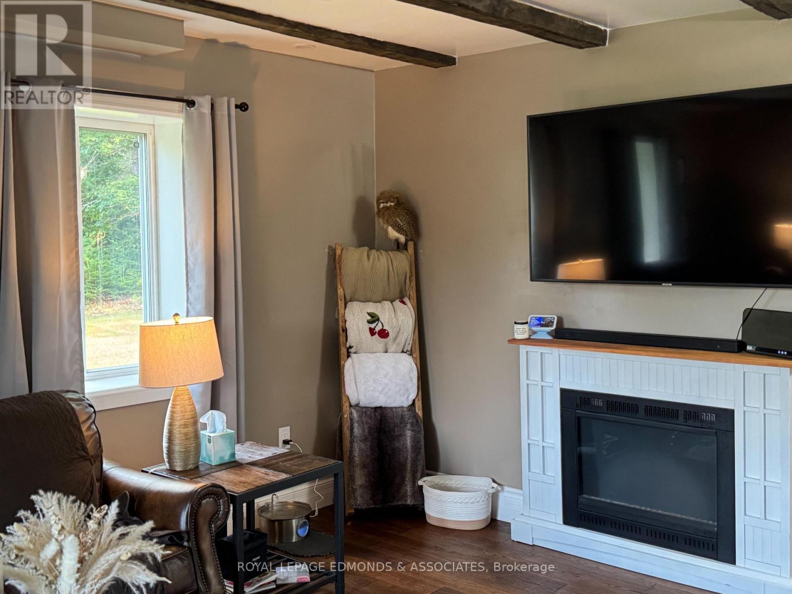 27 Stencells Road, Laurentian Valley, ON