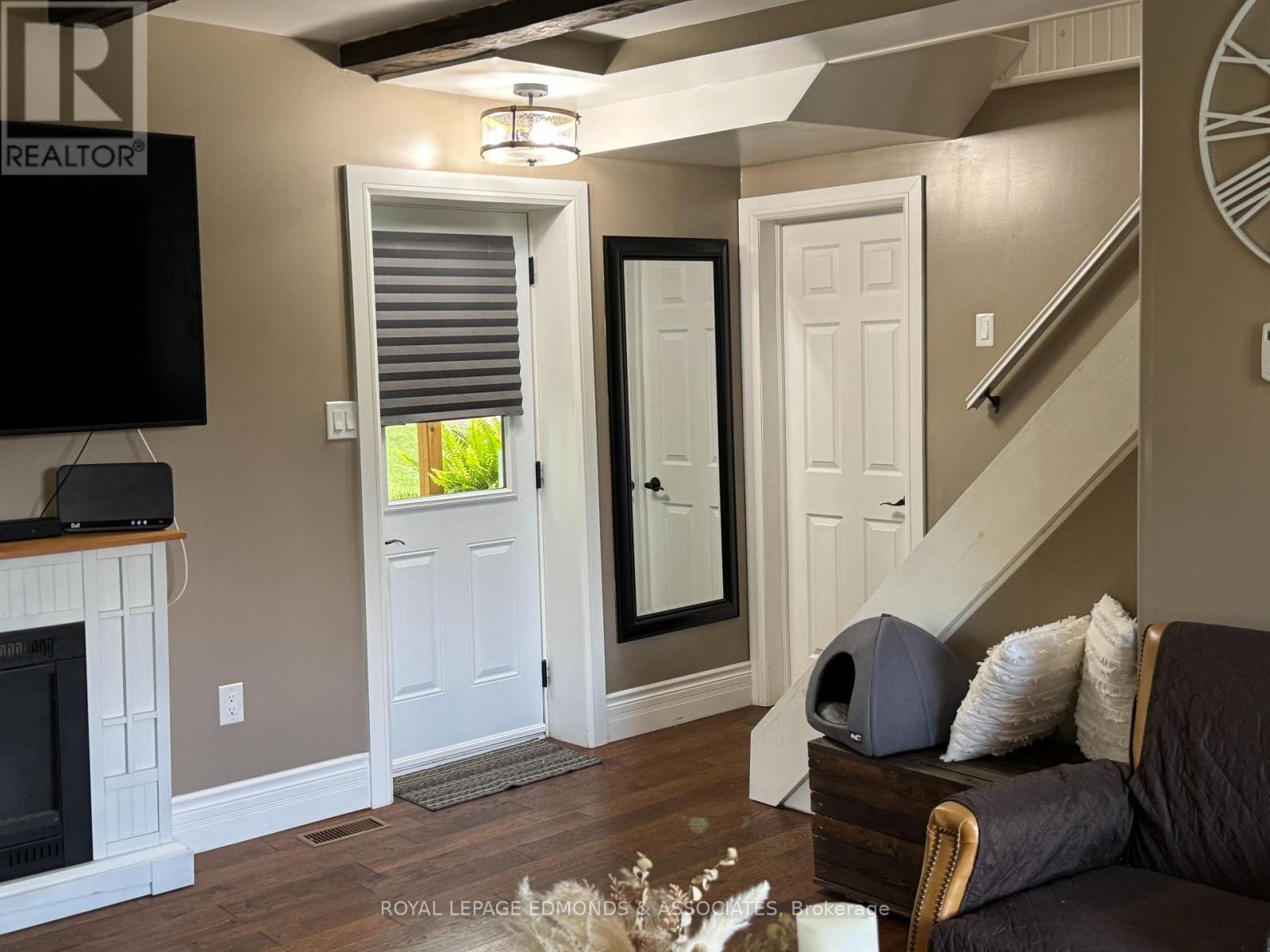 27 Stencells Road, Laurentian Valley, ON