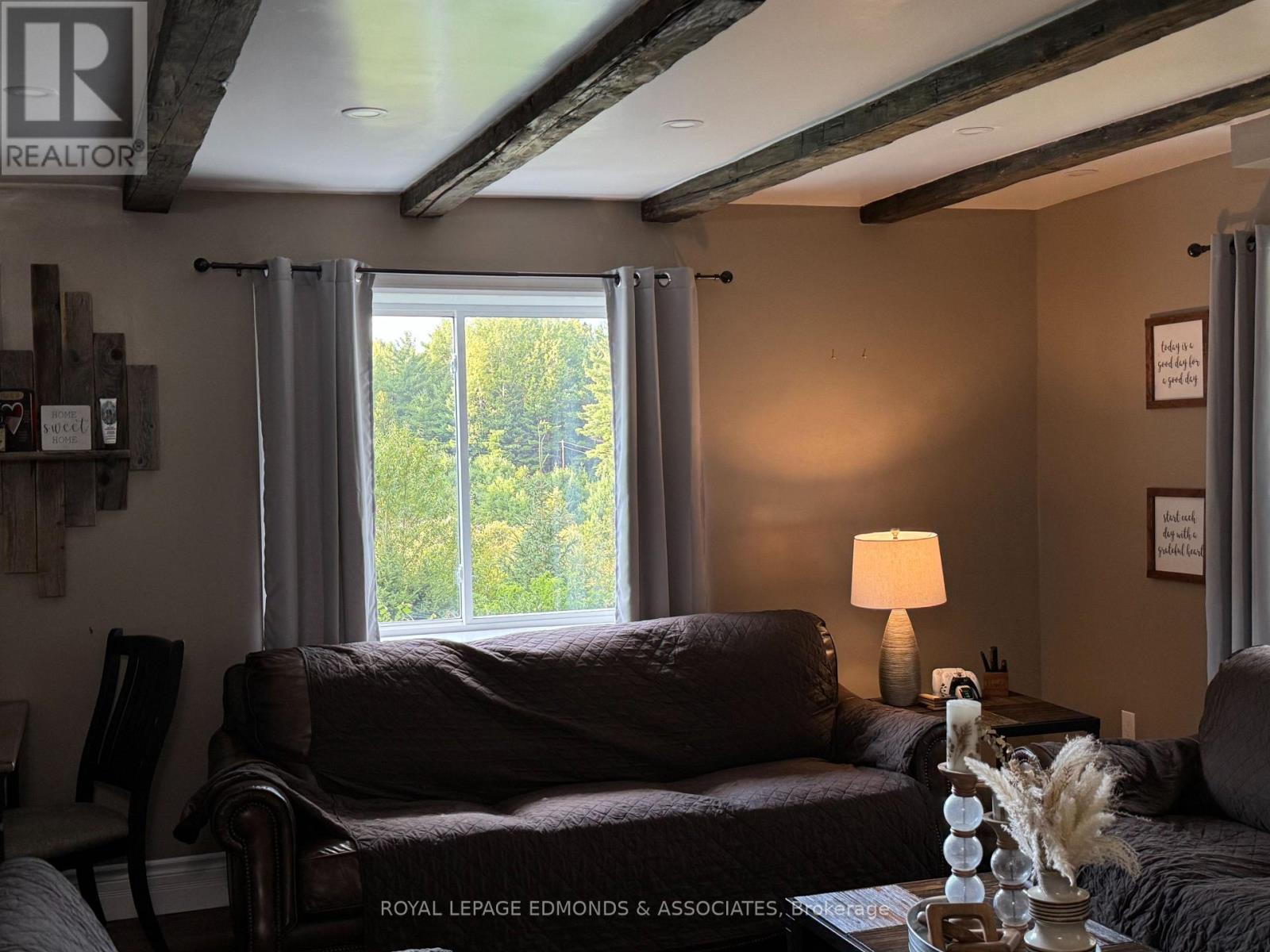 27 Stencells Road, Laurentian Valley, ON