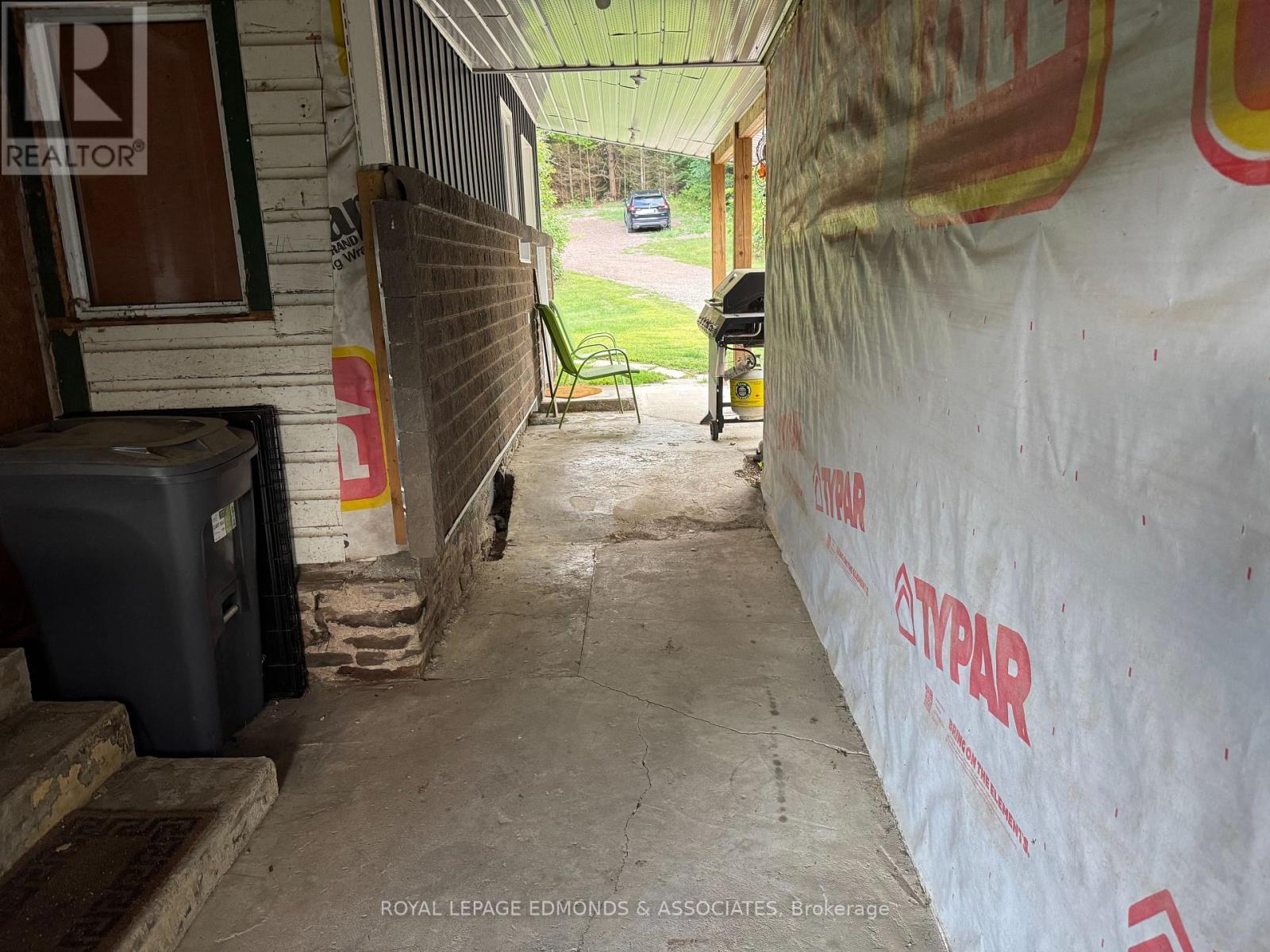 27 Stencells Road, Laurentian Valley, ON