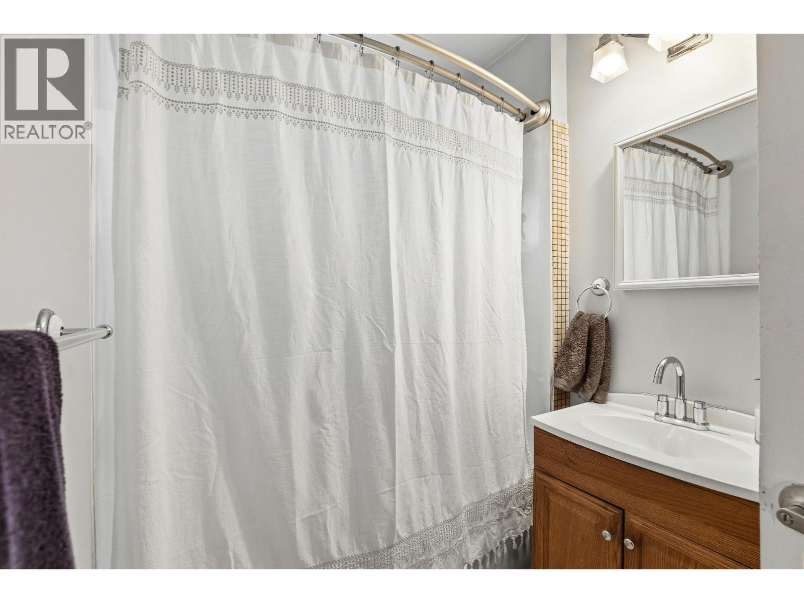 6310 Freeman Drive, Coldstream, BC
