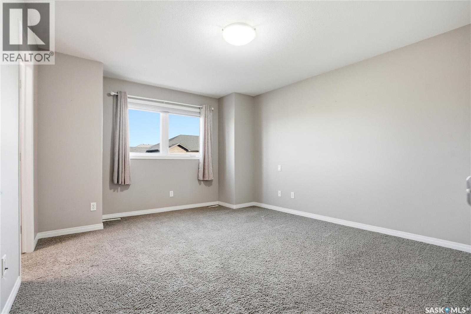2 547 East Hampton Boulevard, Saskatoon, SK