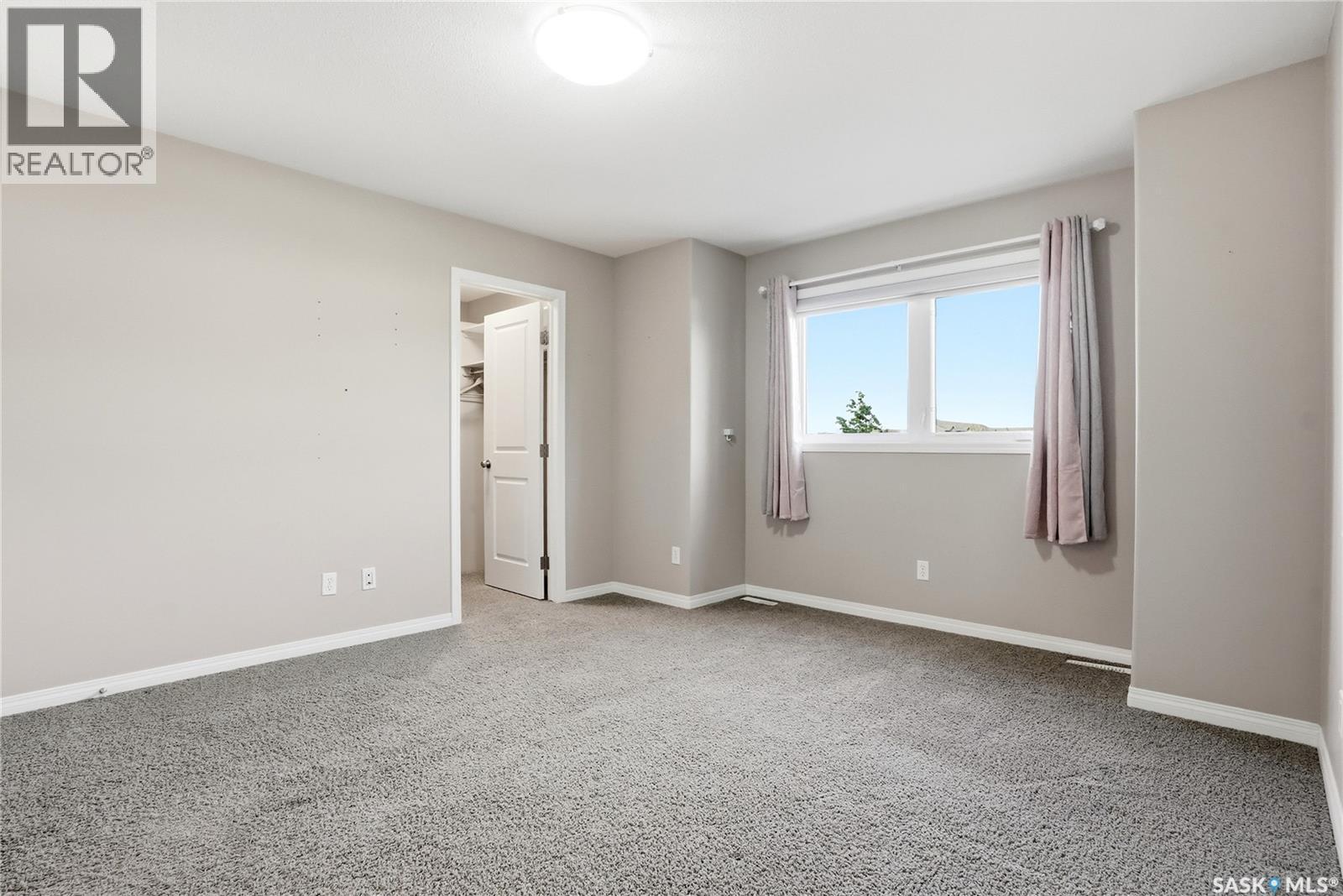 2 547 East Hampton Boulevard, Saskatoon, SK