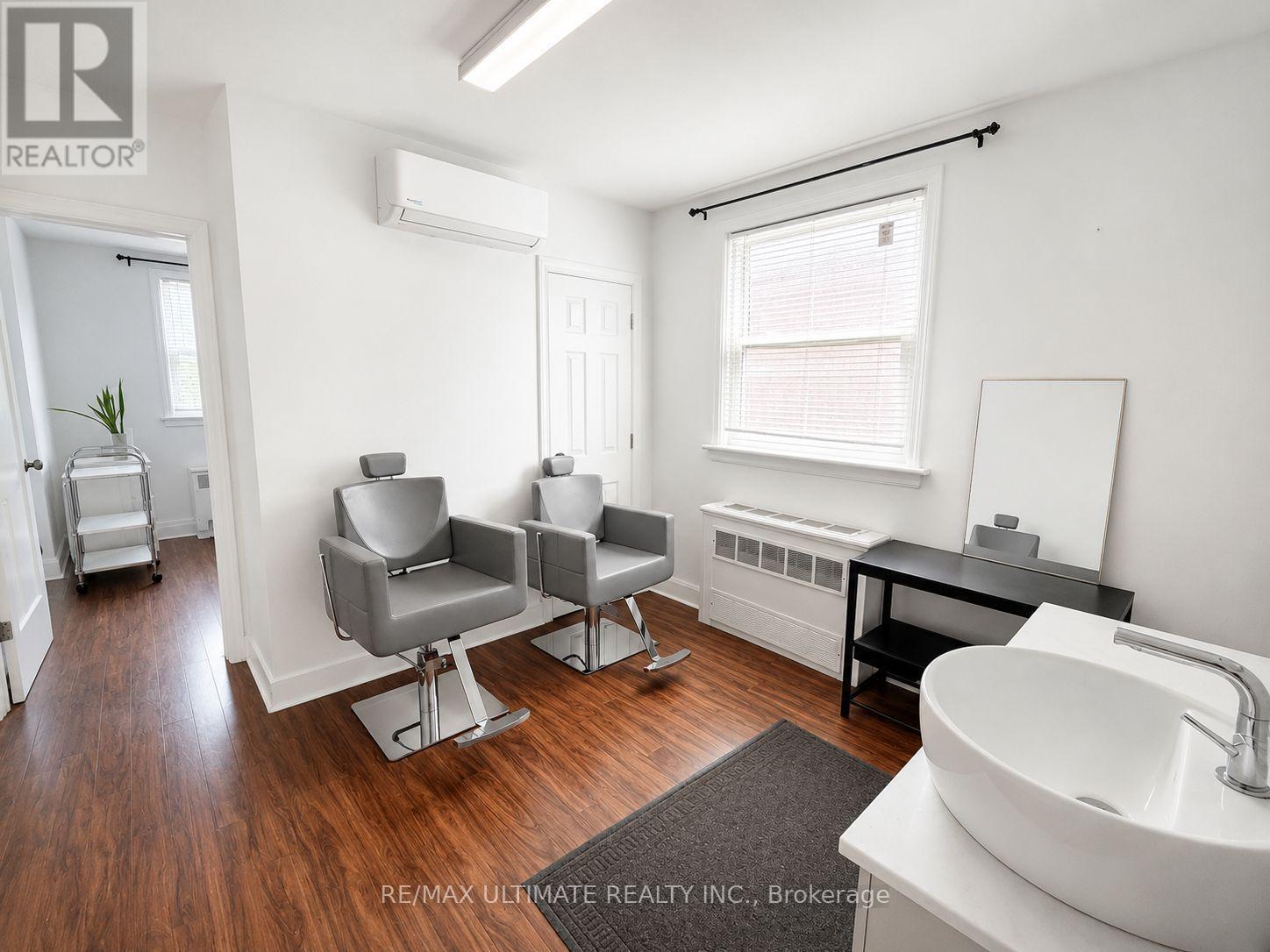 3223 Yonge Street, Toronto, ON