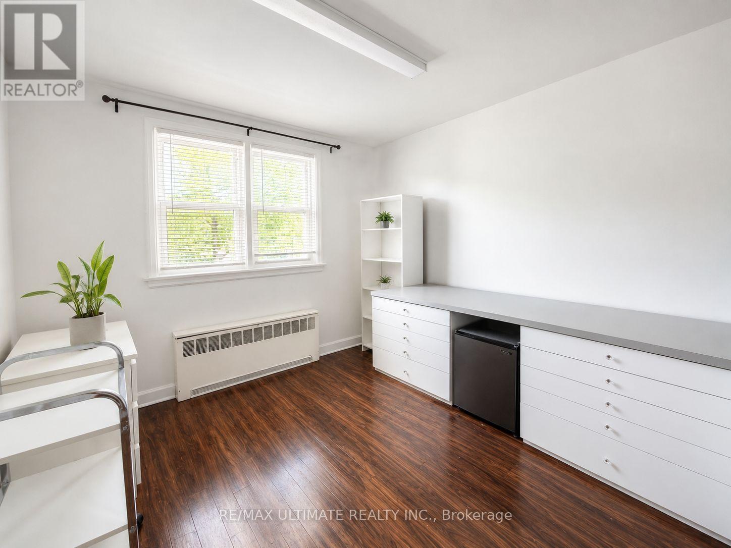 3223 Yonge Street, Toronto, ON