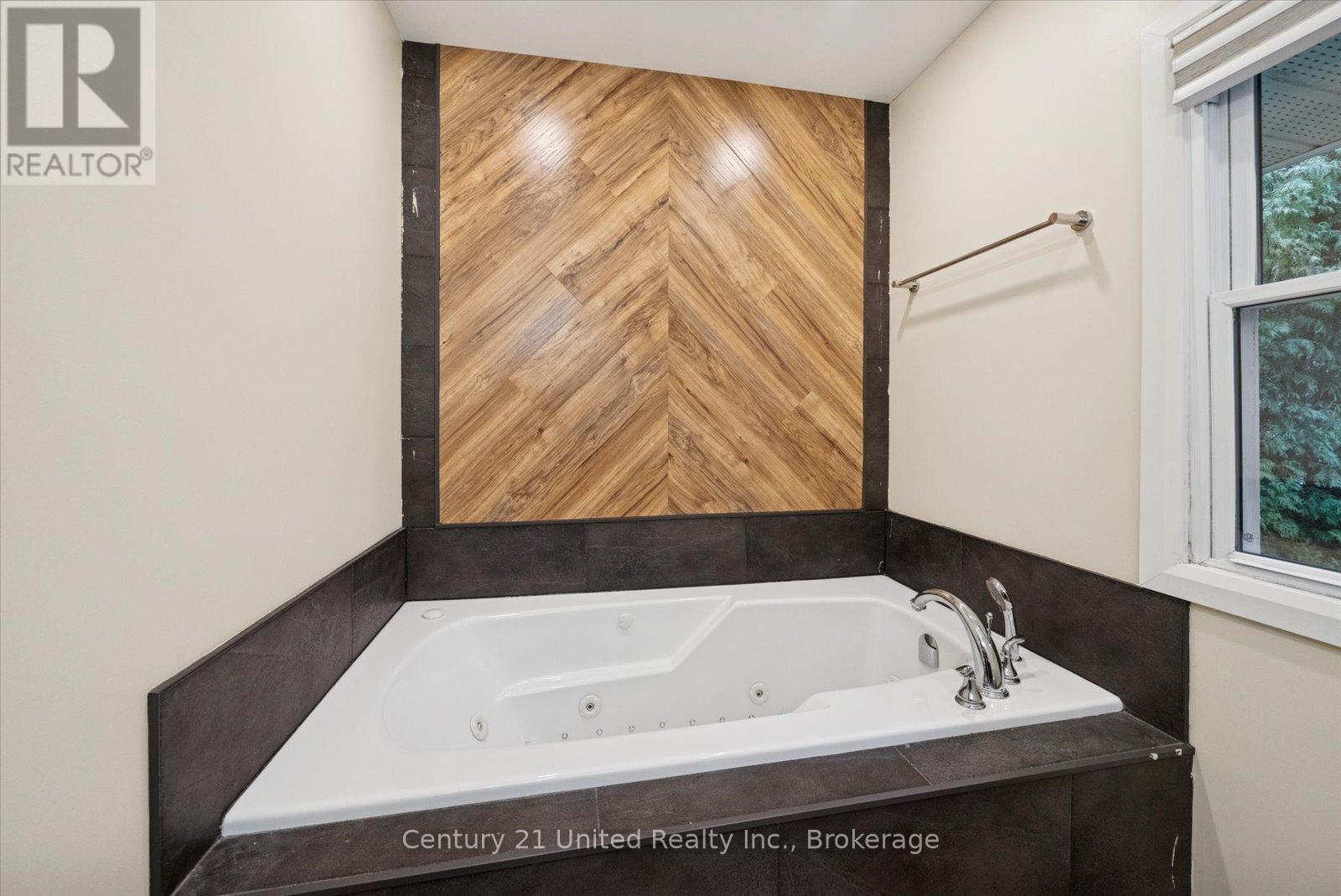 266 Greenwood Road, Otonabee-South Monaghan, ON