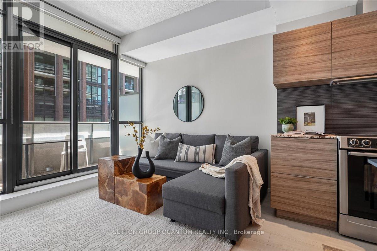 404 - 8 Charlotte Street, Toronto, ON - Indoor