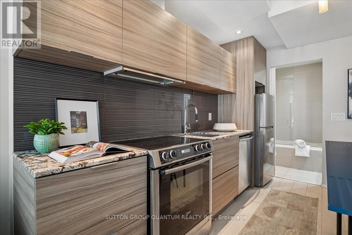 404 - 8 Charlotte Street, Toronto, ON - Indoor Photo Showing Kitchen With Stainless Steel Kitchen