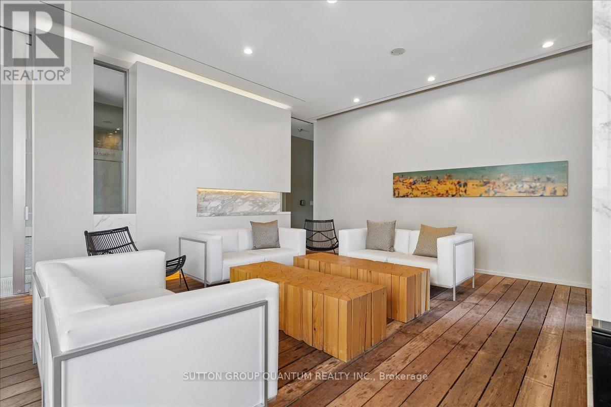 404 - 8 Charlotte Street, Toronto, ON - Indoor