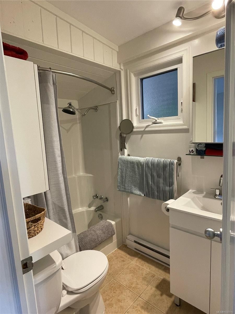 #Cabin 3-1136 North End Rd, Salt Spring, BC