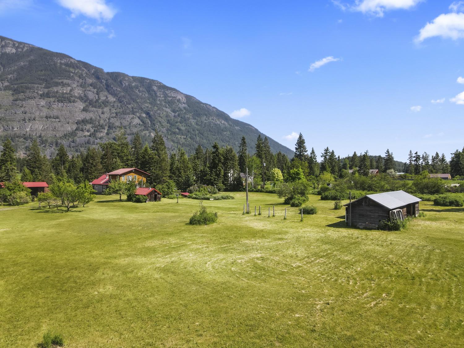 630 Canyon Lister Road, Canyon, BC