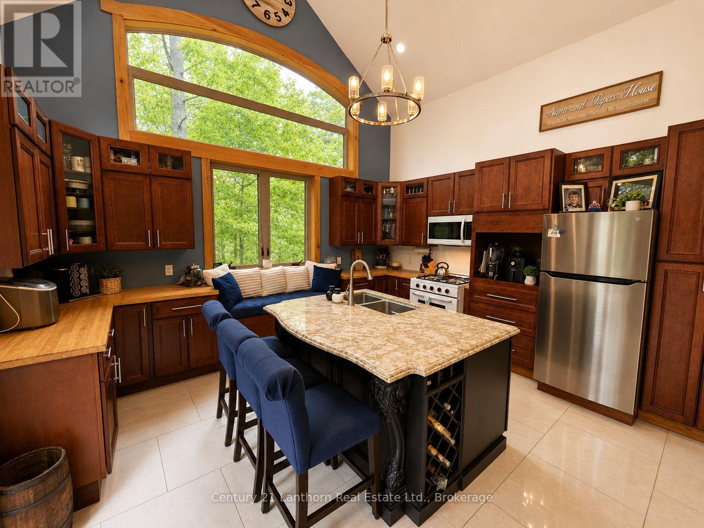 1045 Carnahan Lane, Frontenac (Frontenac Centre), ON
