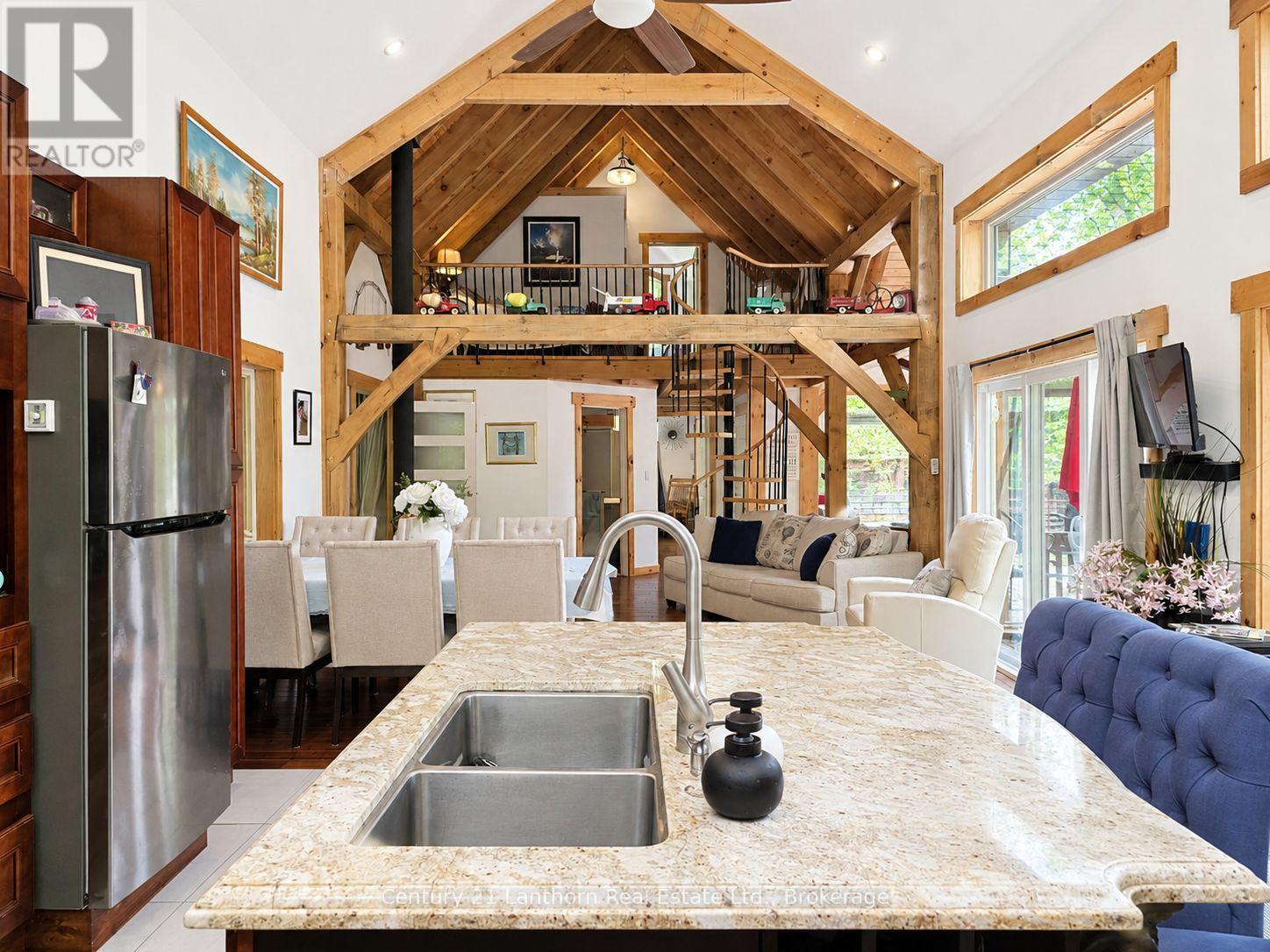 1045 Carnahan Lane, Frontenac (Frontenac Centre), ON