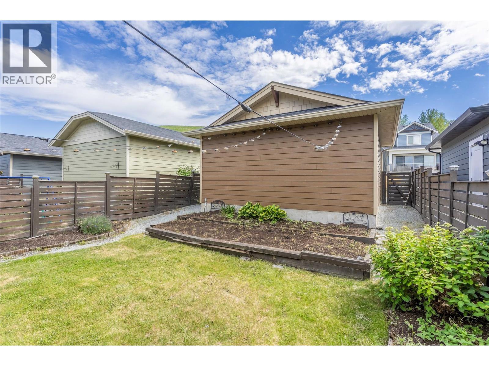1279 Bergamot Avenue, Kelowna, BC