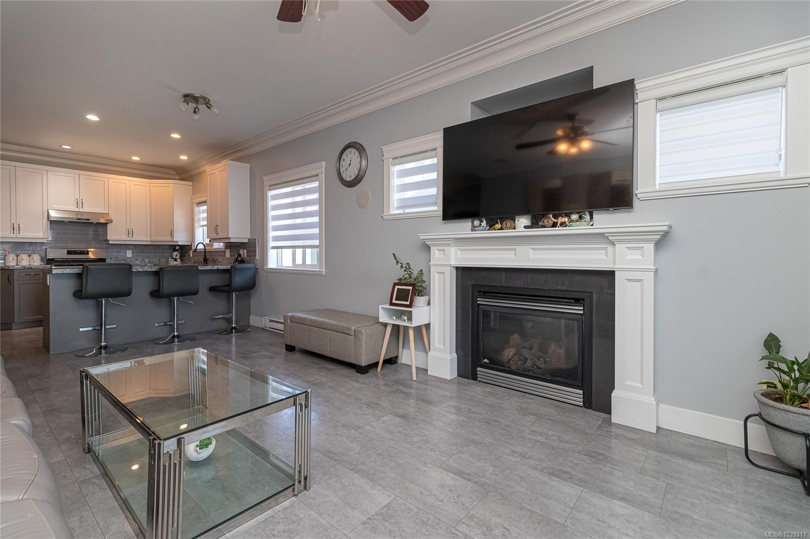 555 Leaside Ave, Saanich, BC
