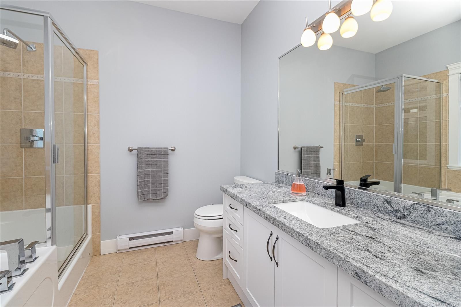 555 Leaside Ave, Saanich, BC