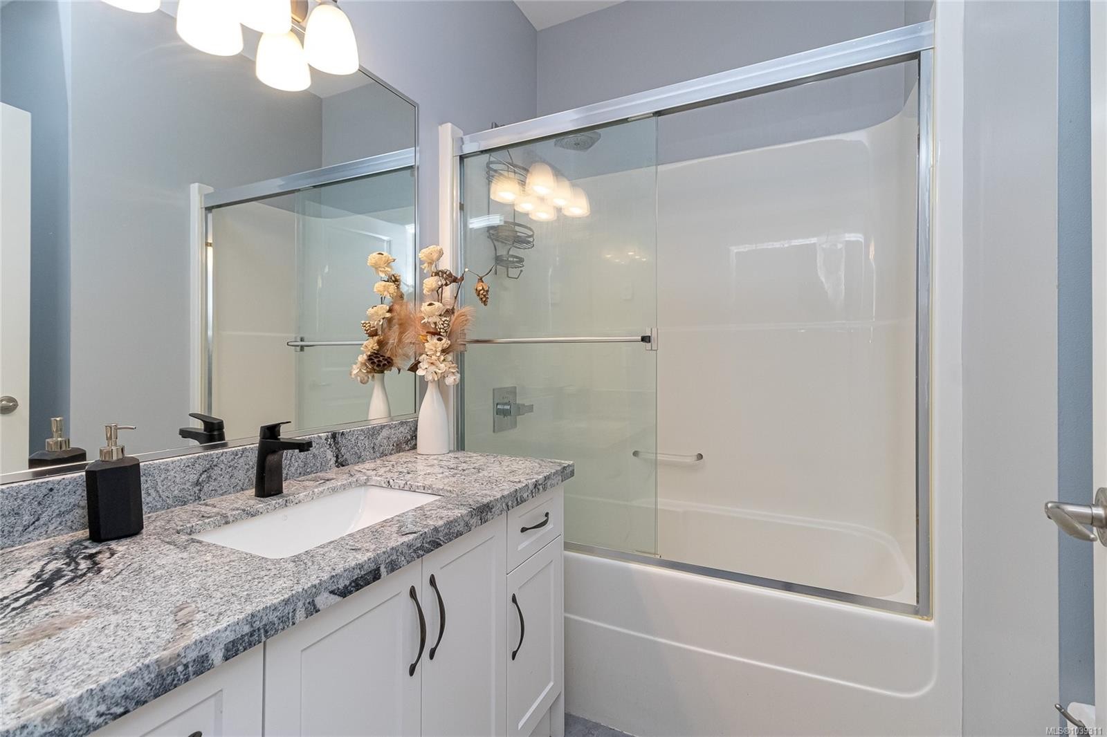 555 Leaside Ave, Saanich, BC