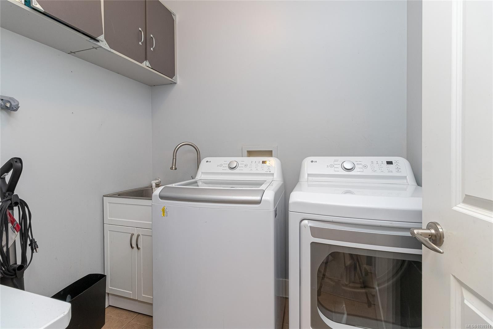 555 Leaside Ave, Saanich, BC