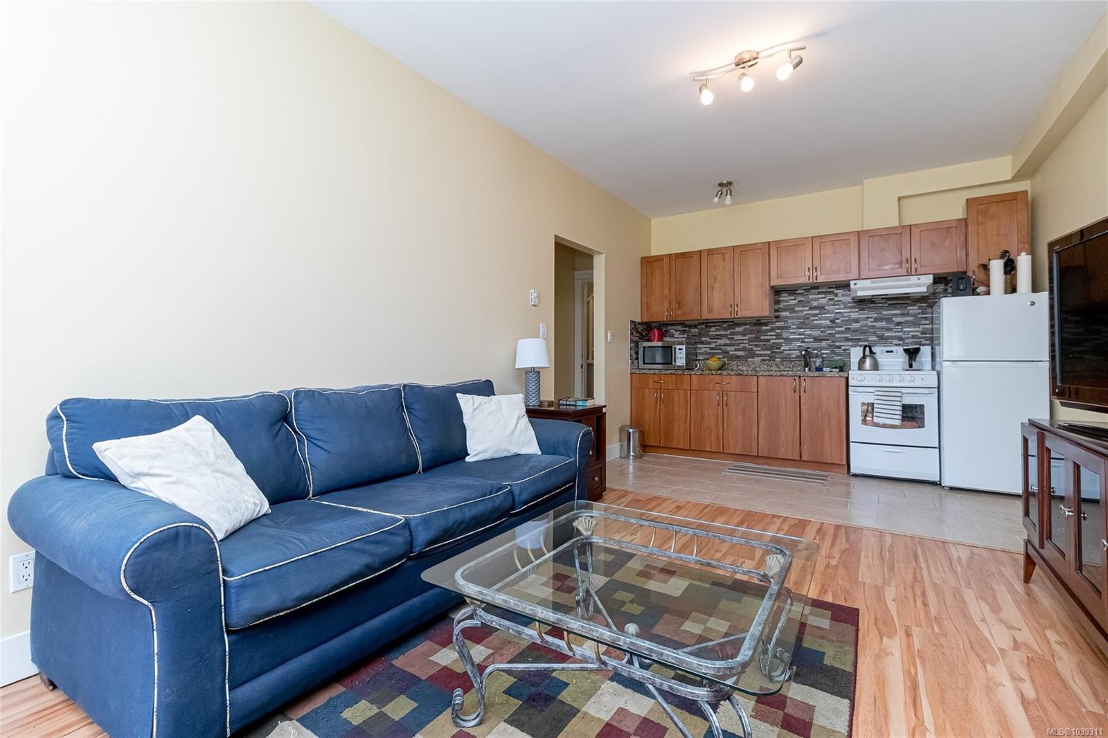 555 Leaside Ave, Saanich, BC