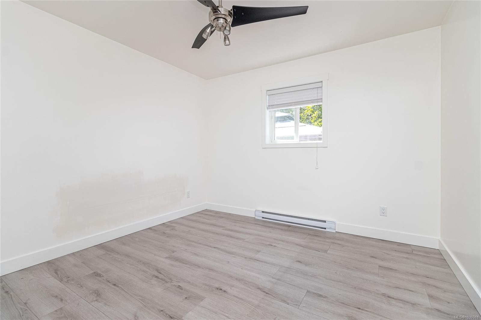 555 Leaside Ave, Saanich, BC
