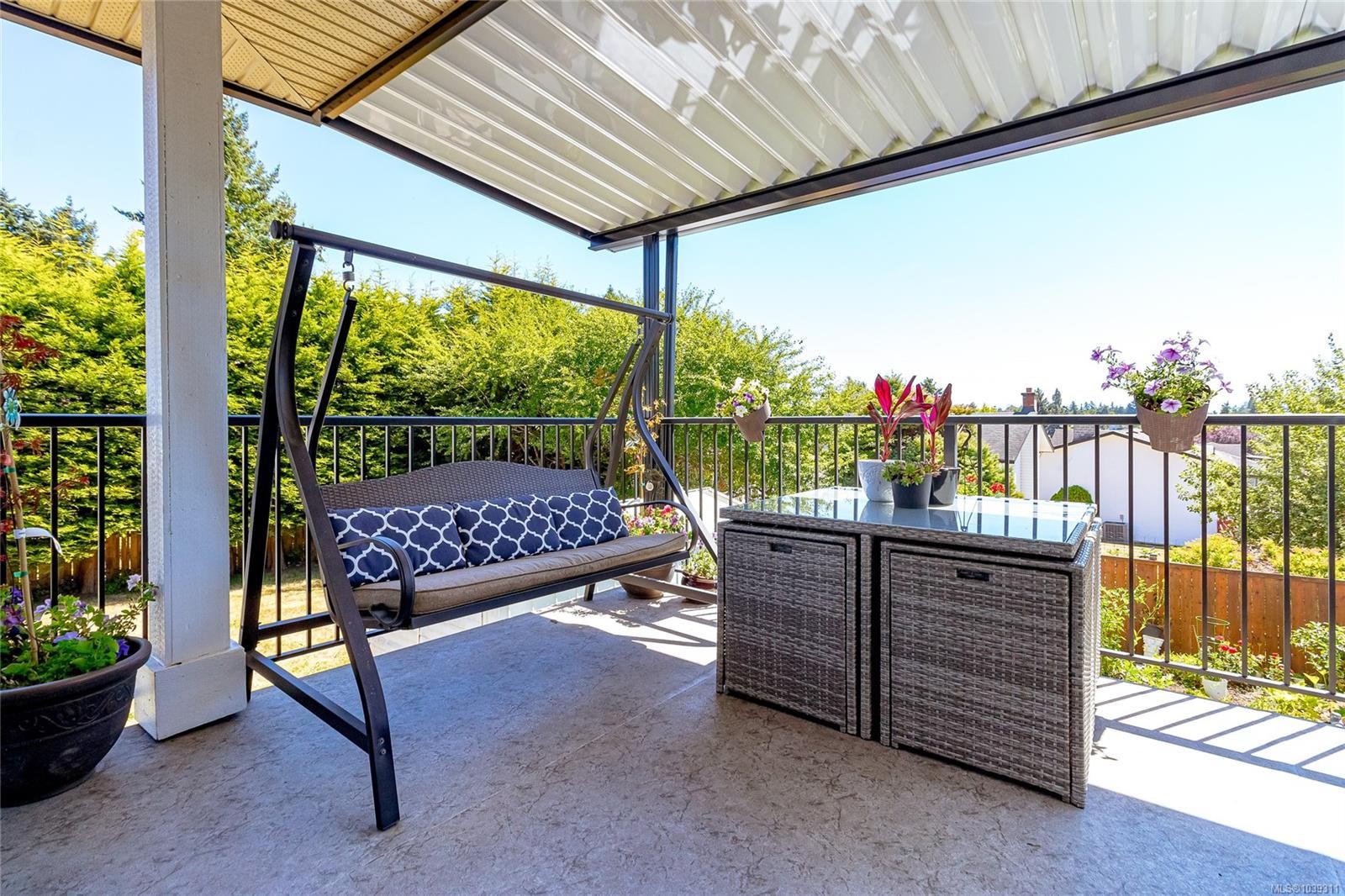 555 Leaside Ave, Saanich, BC