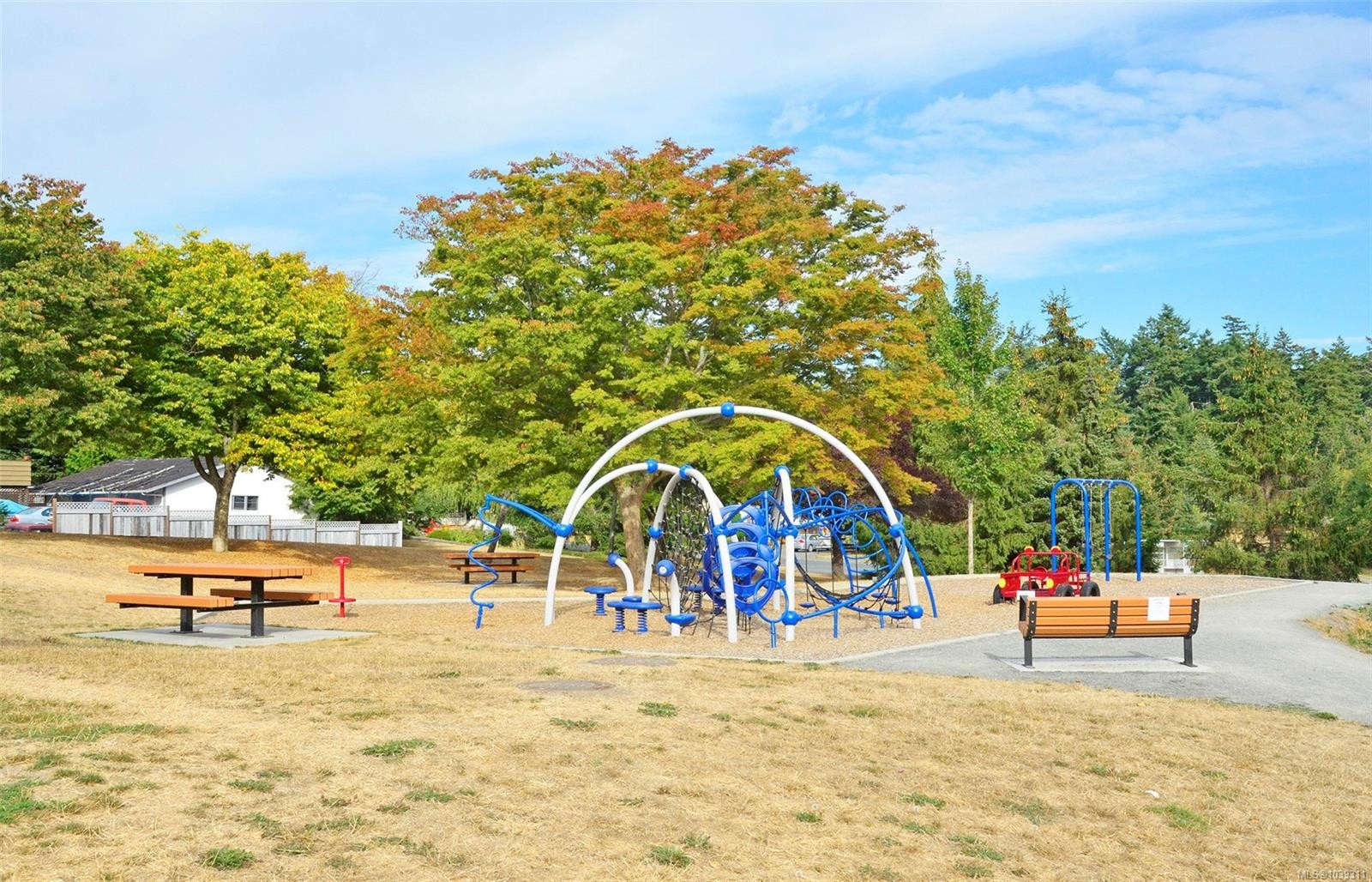 555 Leaside Ave, Saanich, BC