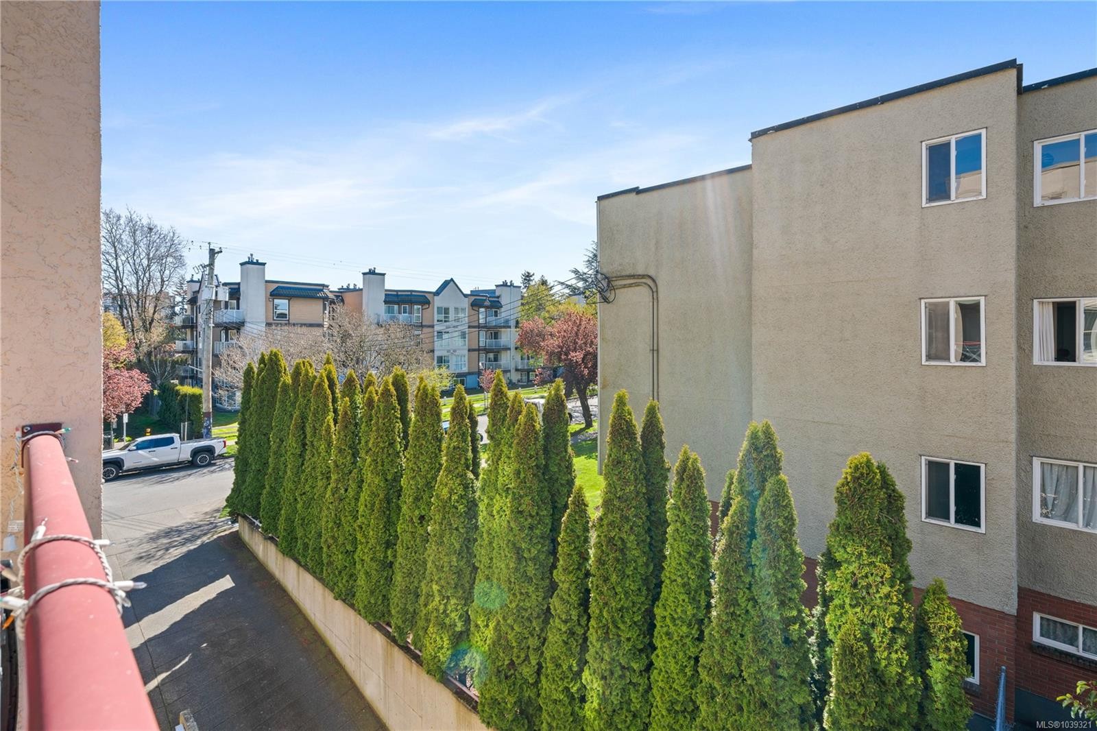 #312-2560 Wark St, Victoria, BC