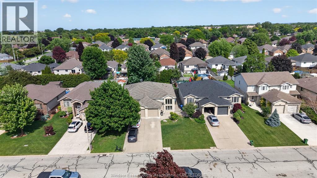 734 Michael, Tecumseh, ON