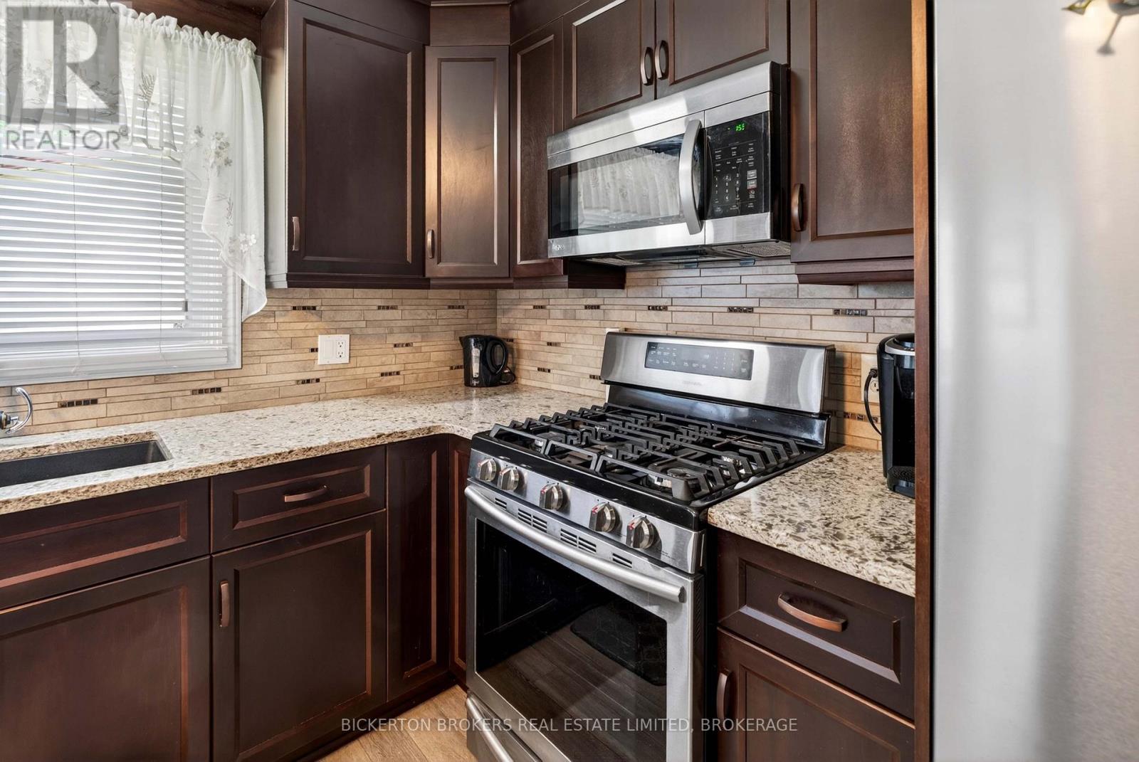90 Ann Street, Gananoque, ON