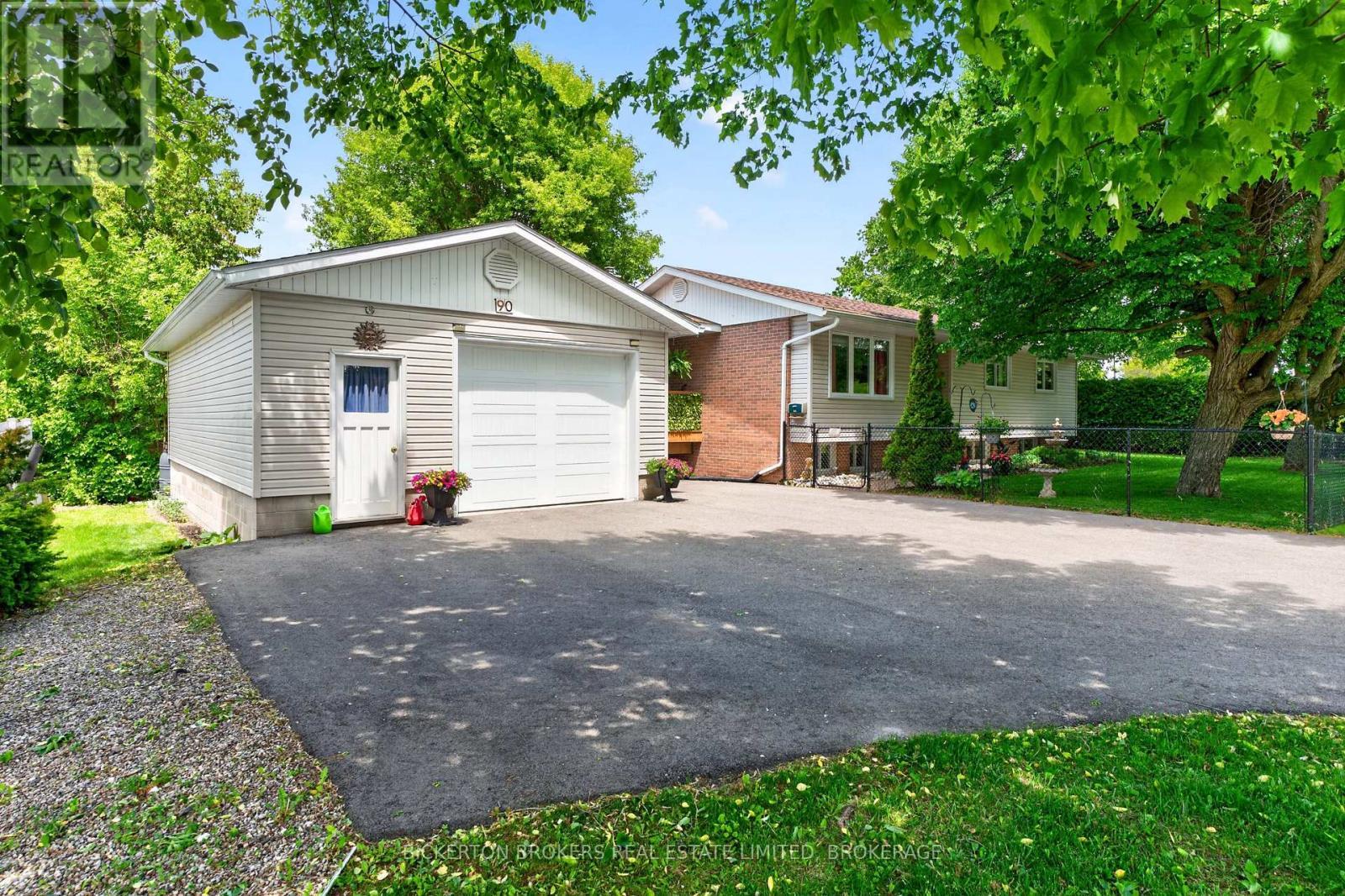 90 Ann Street, Gananoque, ON