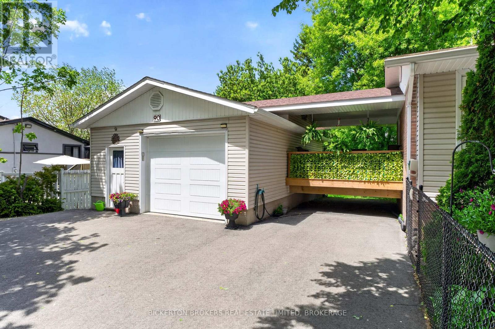 90 Ann Street, Gananoque, ON