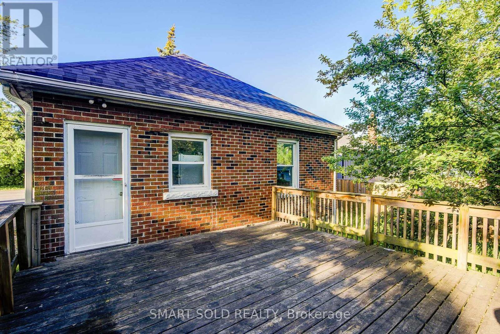 77 Fennell Avenue, Hamilton, ON