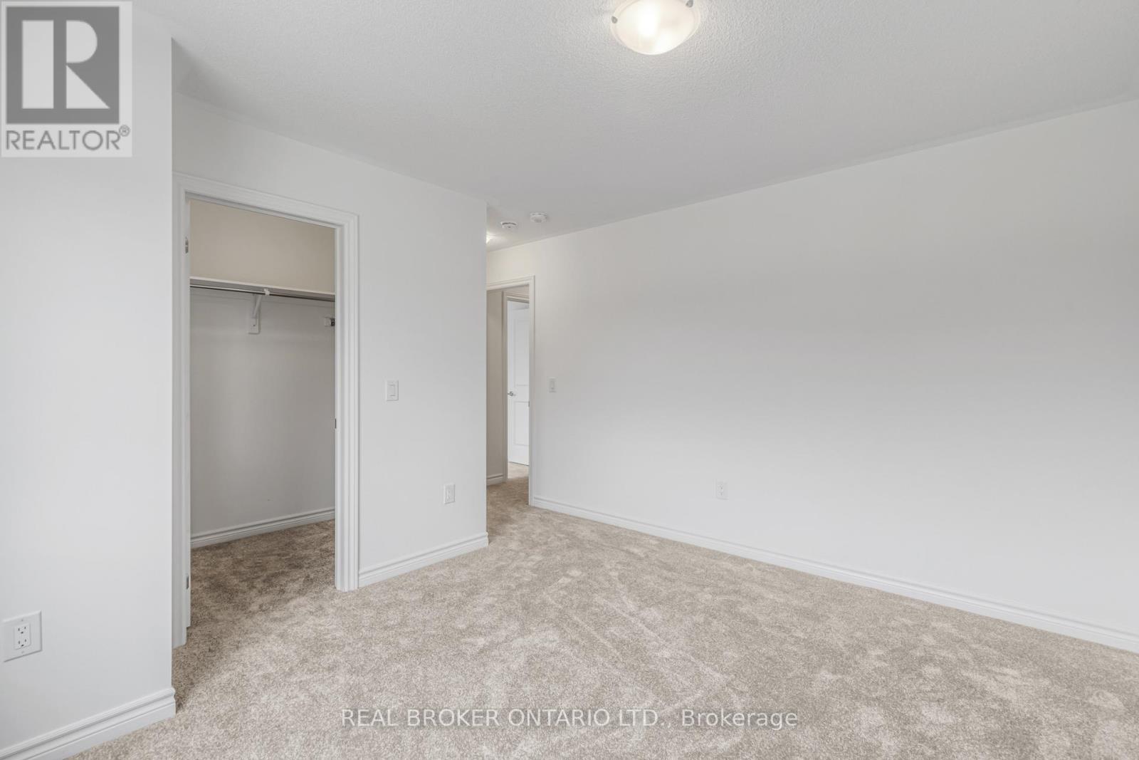 8 Daisy Street, Springwater, ON