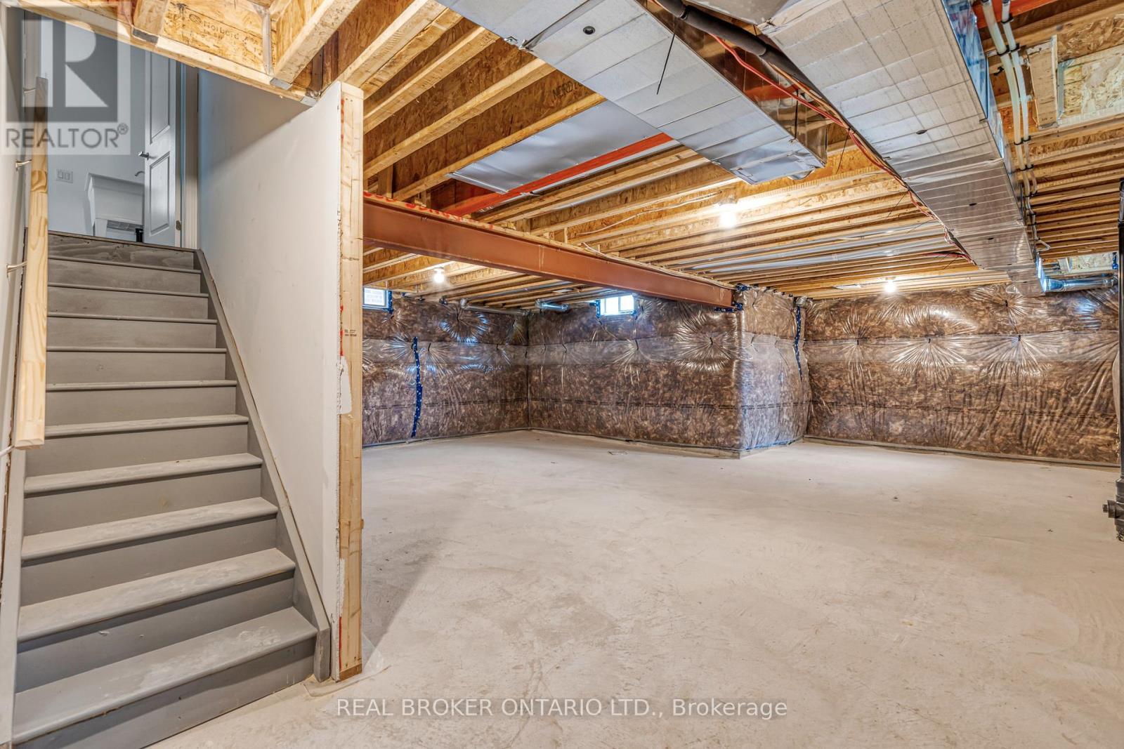 8 Daisy Street, Springwater, ON