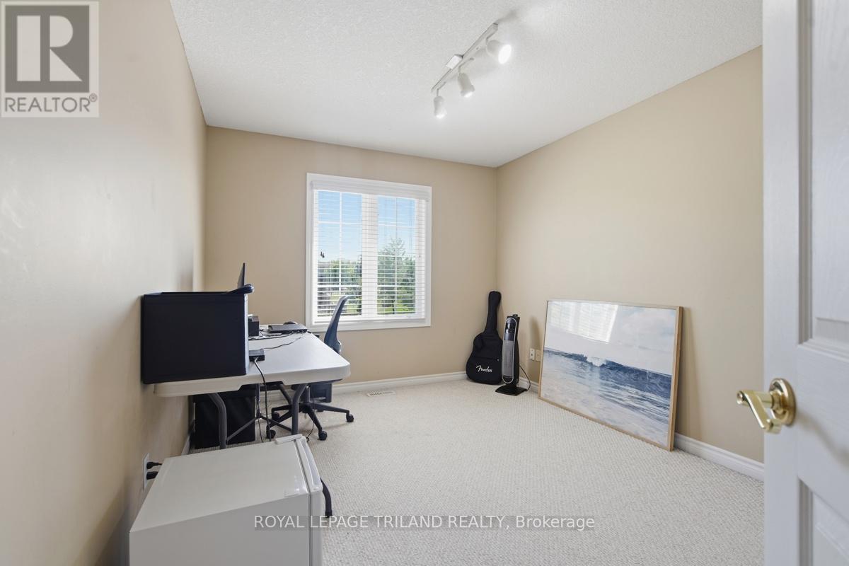 127 - 600 Hyde Park Road, London North (North O), ON - Indoor