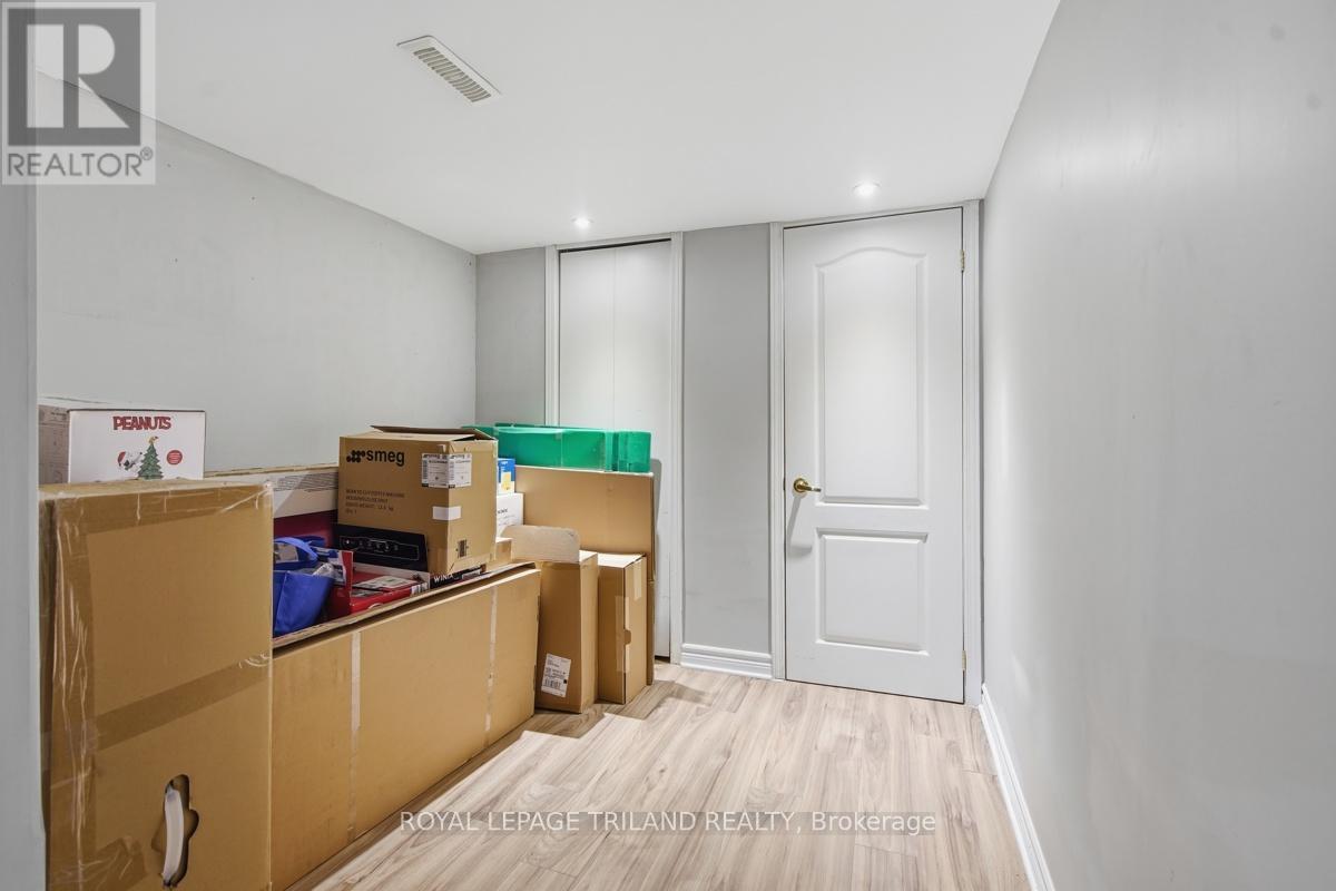 127 - 600 Hyde Park Road, London North (North O), ON - Indoor Photo Showing Other Room