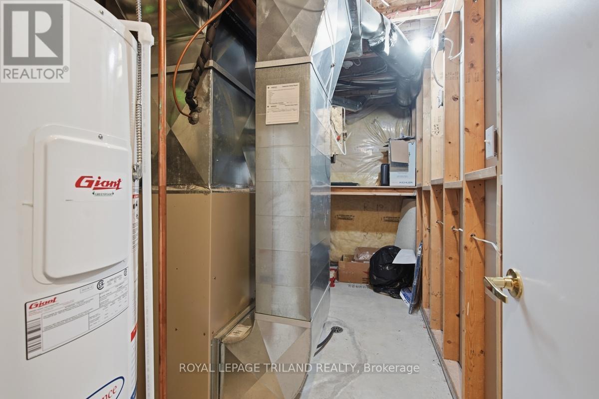 127 - 600 Hyde Park Road, London North (North O), ON - Indoor Photo Showing Basement