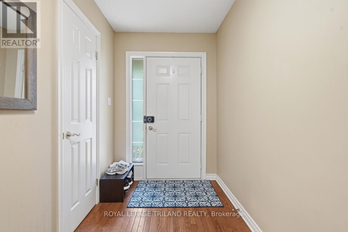127 - 600 Hyde Park Road, London North (North O), ON - Indoor Photo Showing Other Room